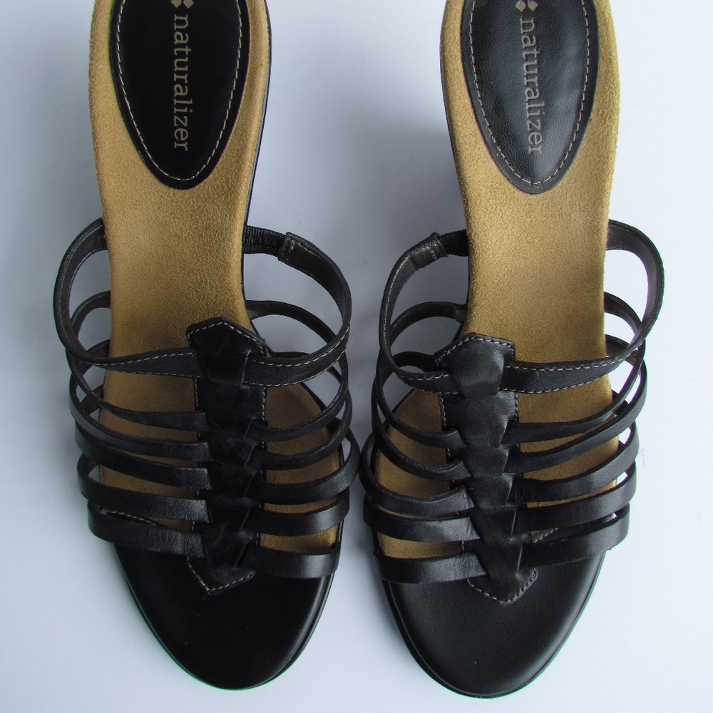 NATURALIZER Gabbie Wedge Heels Black Leather